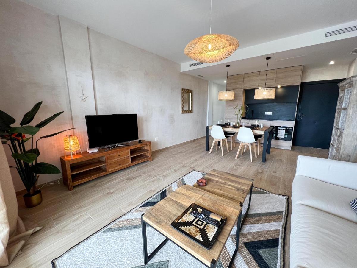 Cozy House - Beachfront, Stylish Deco